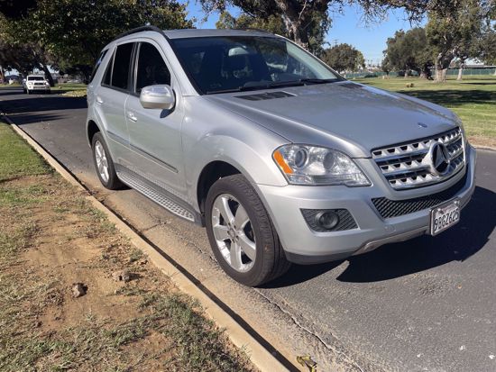 Picture of Used 2010 Mercedes Benz ML350 SILVER 3.5 V6